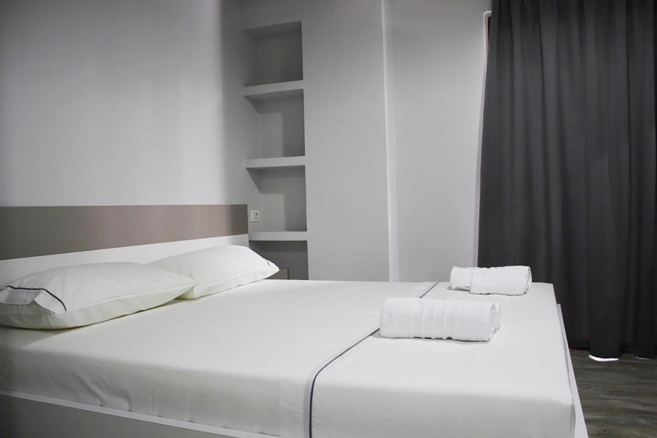 Hotel Cakalli Саранда Екстер'єр фото