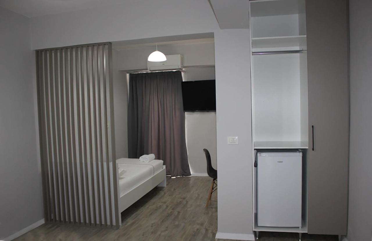 Hotel Cakalli Саранда Екстер'єр фото
