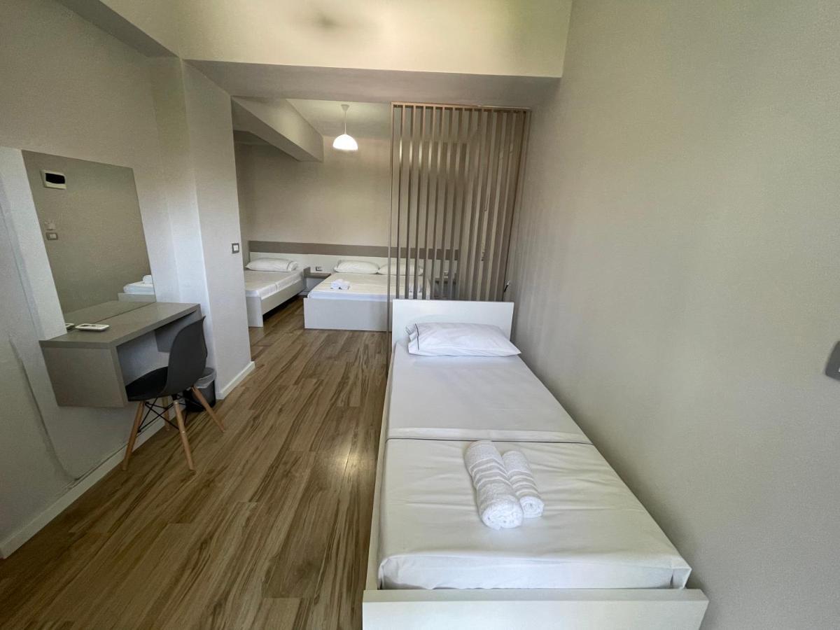 Hotel Cakalli Саранда Екстер'єр фото