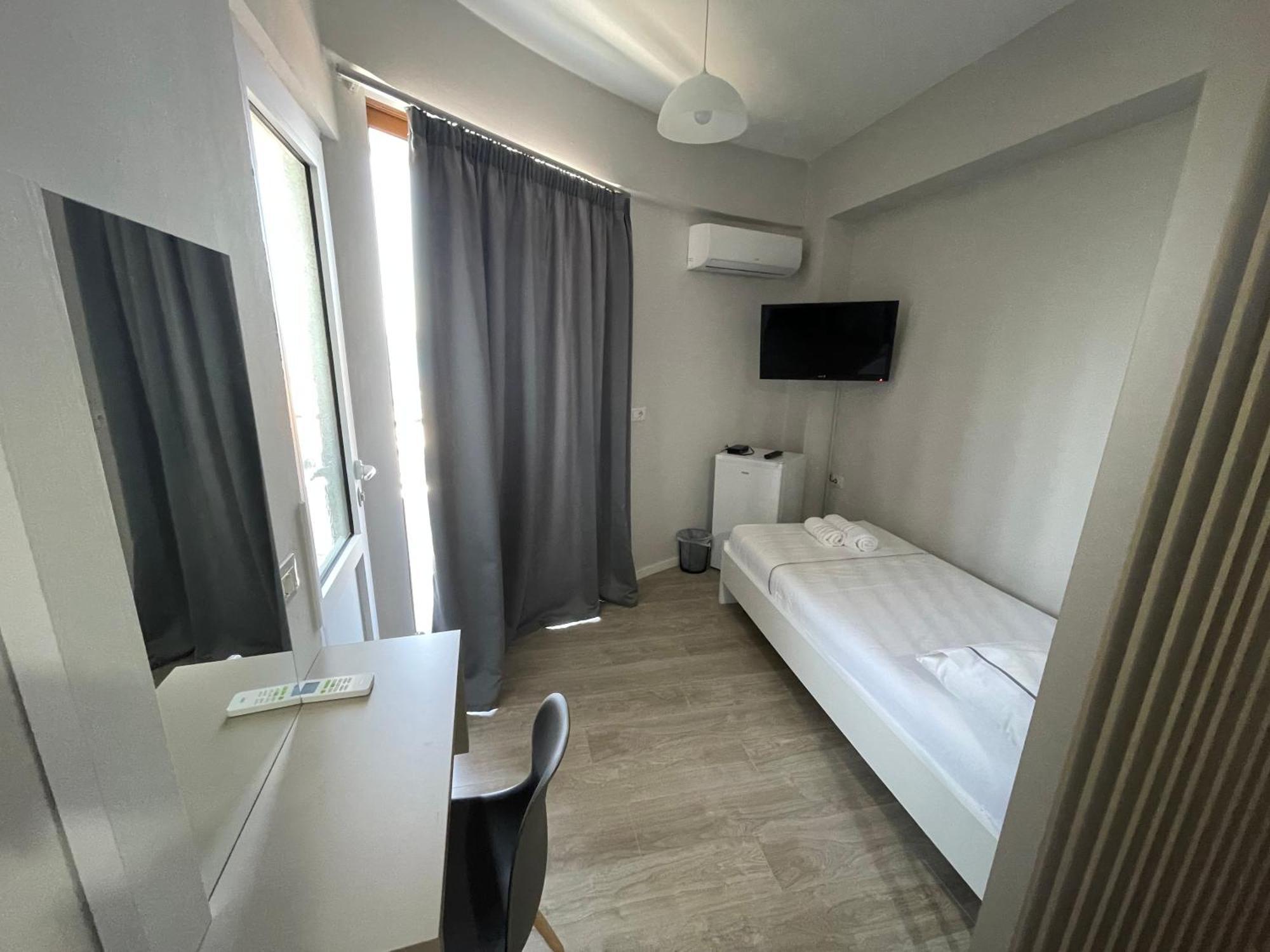 Hotel Cakalli Саранда Екстер'єр фото