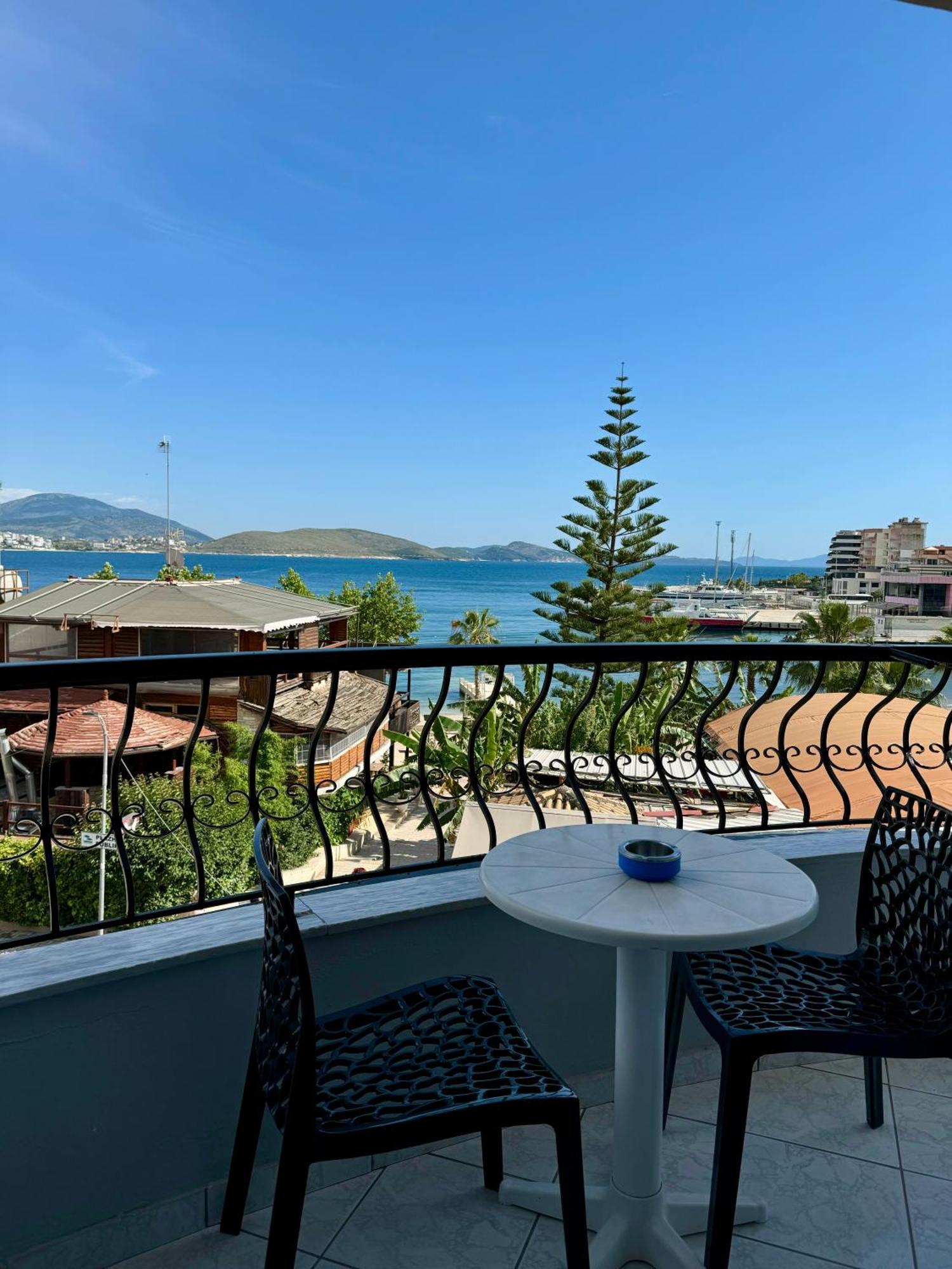 Hotel Cakalli Саранда Екстер'єр фото